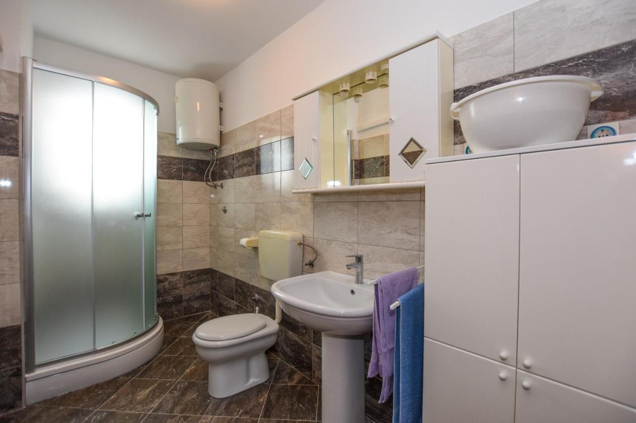 Apartments Luce - Family Friendly & Parking Pag Town Zewnętrze zdjęcie