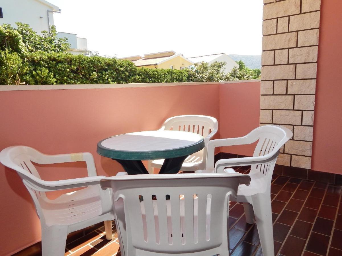 Apartments Luce - Family Friendly & Parking Pag Town Zewnętrze zdjęcie