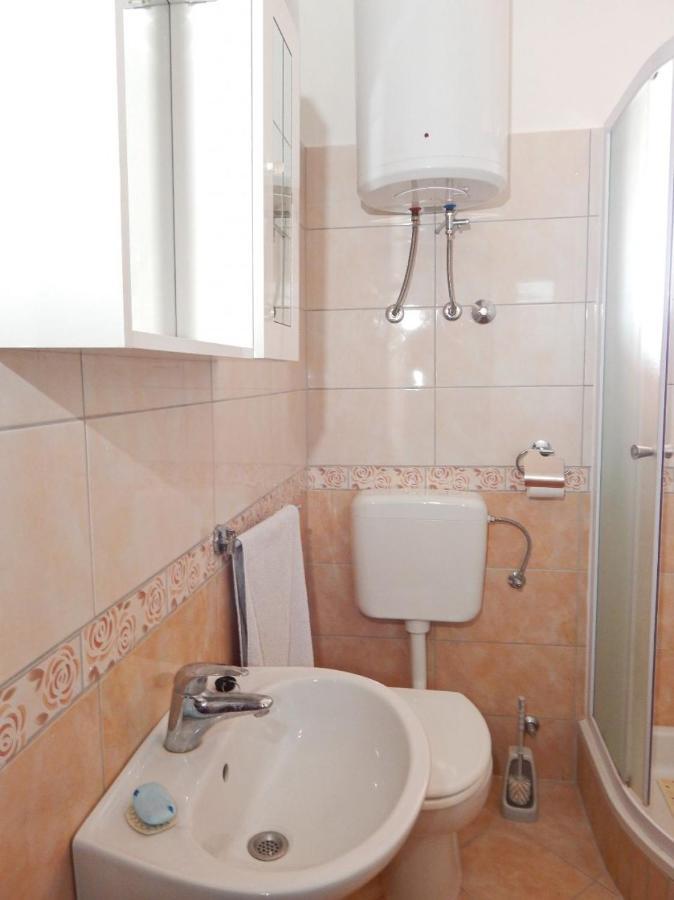 Apartments Luce - Family Friendly & Parking Pag Town Zewnętrze zdjęcie
