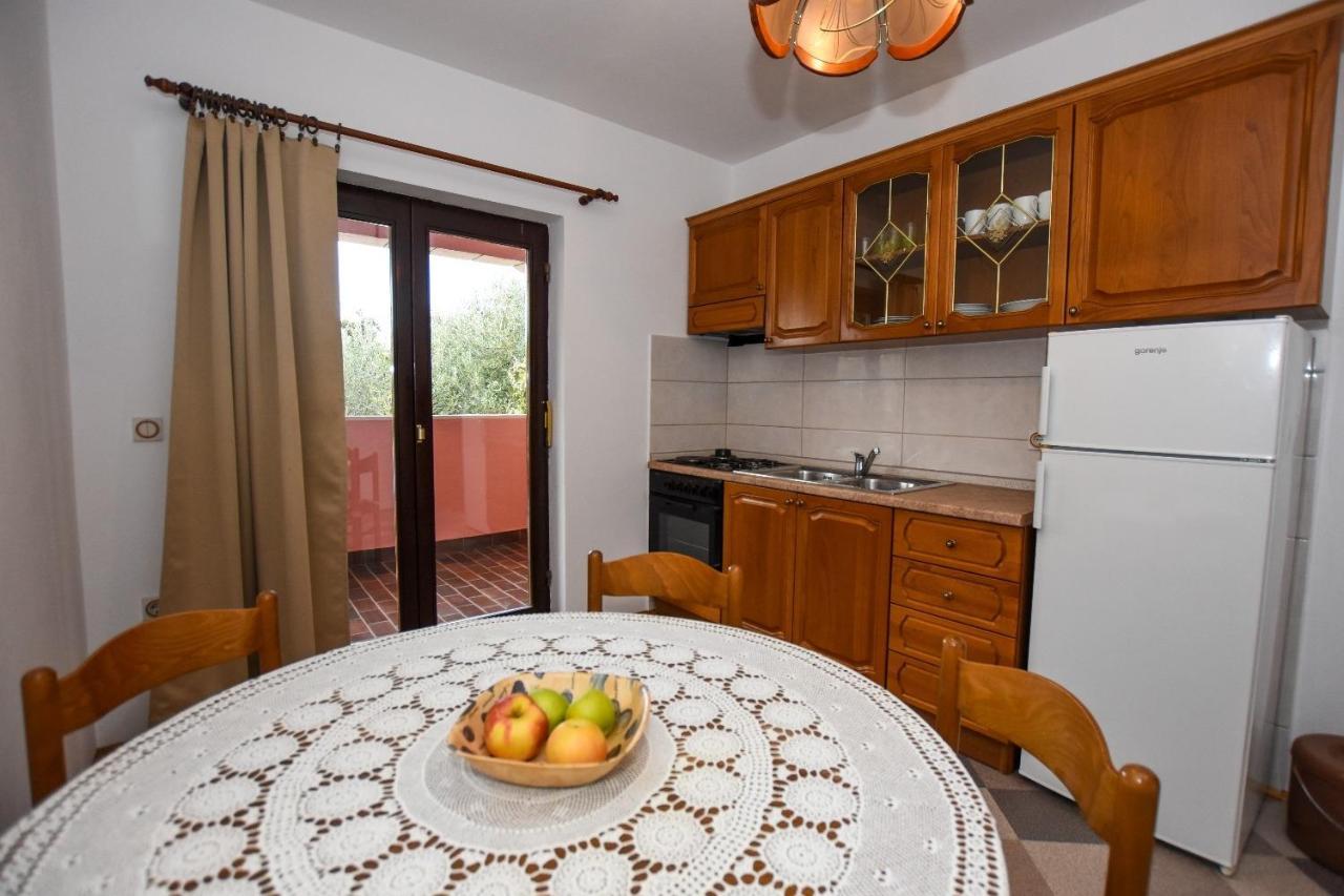 Apartments Luce - Family Friendly & Parking Pag Town Zewnętrze zdjęcie