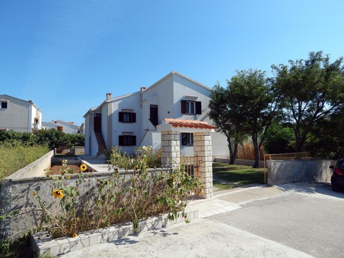 Apartments Luce - Family Friendly & Parking Pag Town Zewnętrze zdjęcie